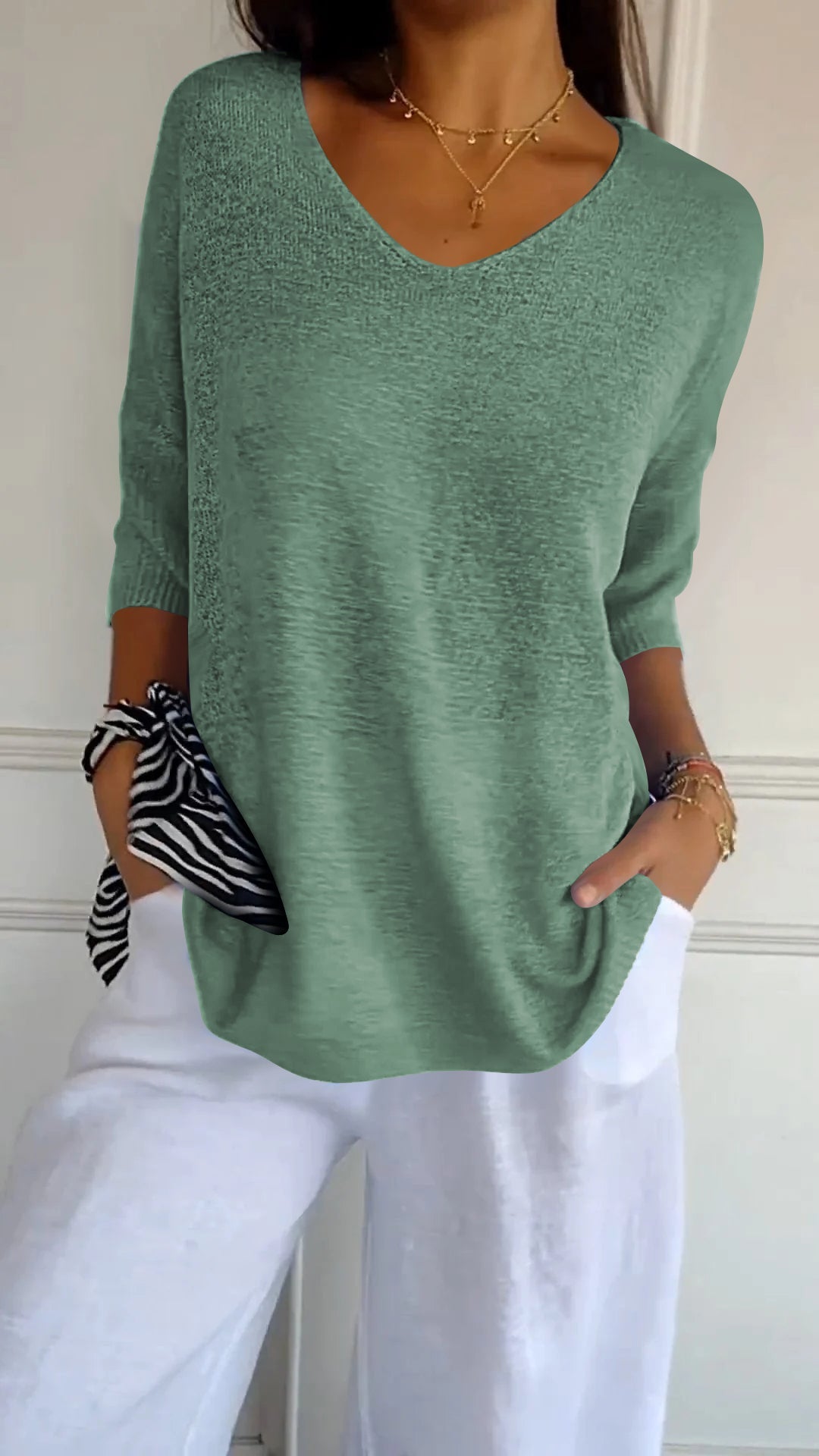 Anna™ | V-Neck Knit Top