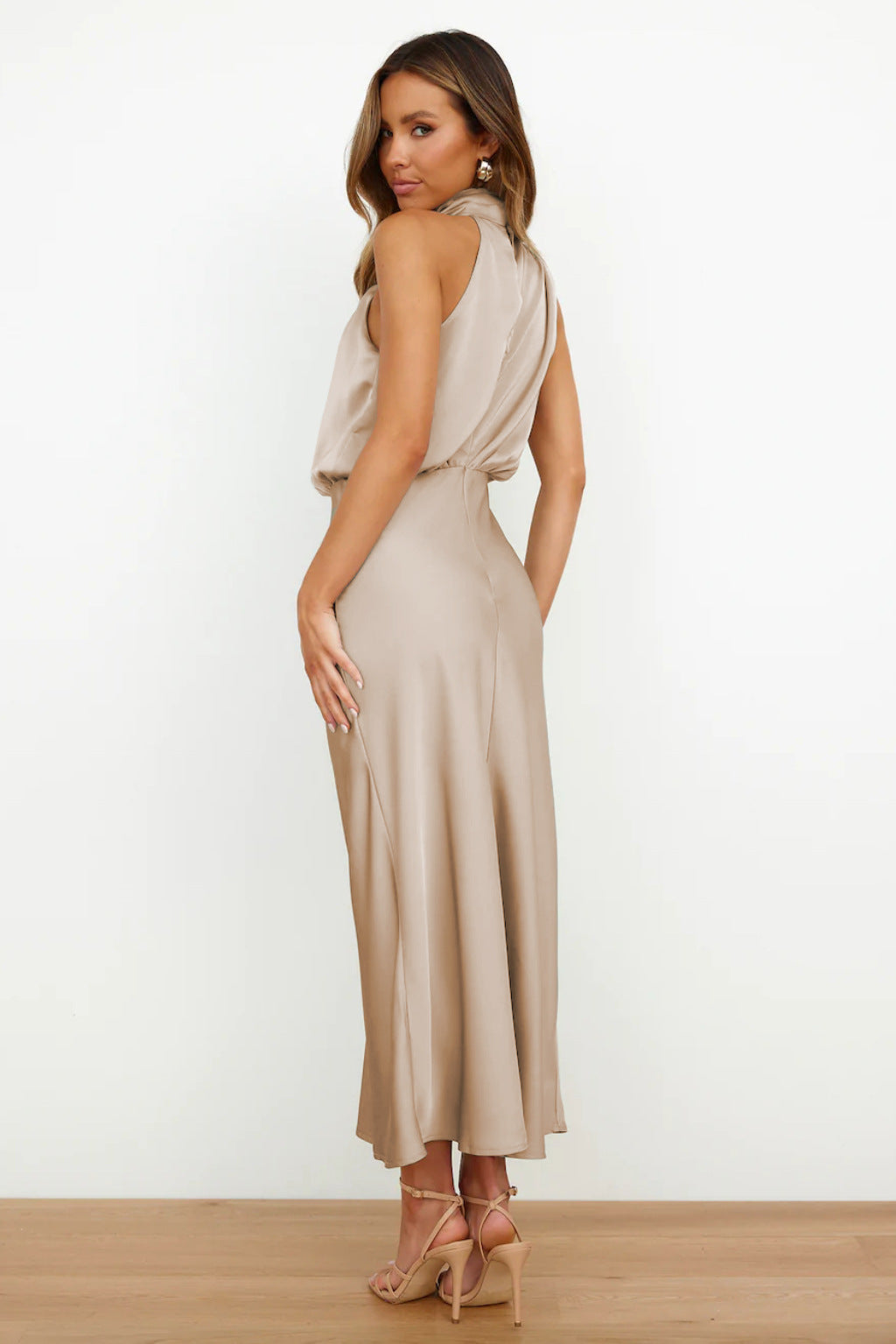 Valeria™ | Satin Maxi Dress with Halter Neck