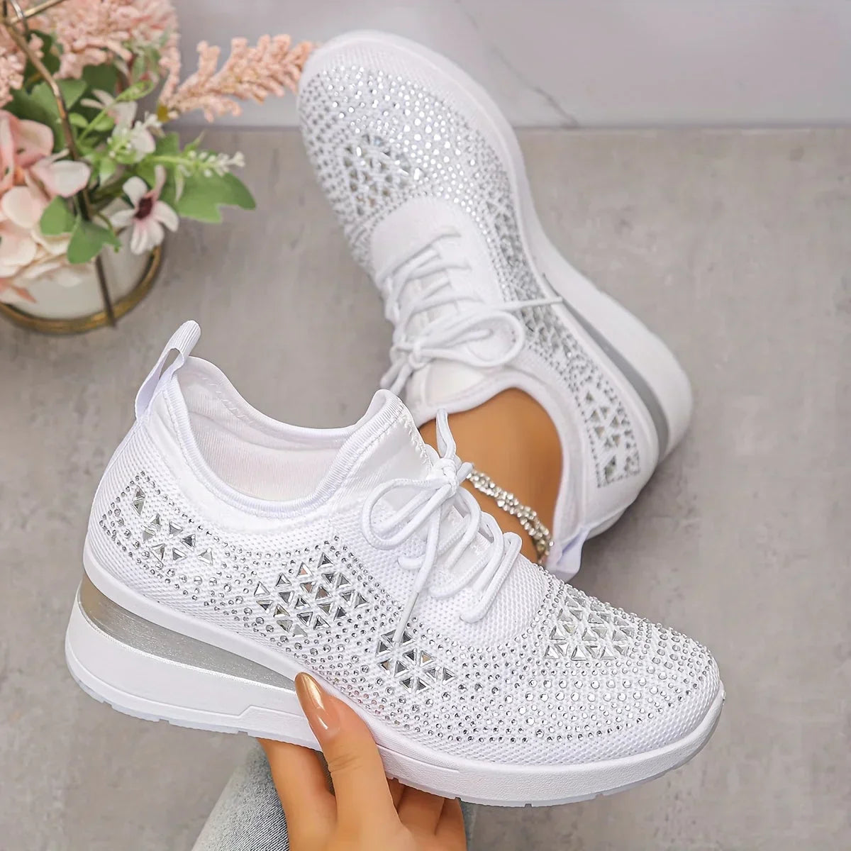 Sarah - Fashionable Orthopedic Sneakers