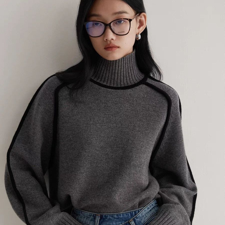 Beatrice | Soft Turtleneck Sweater