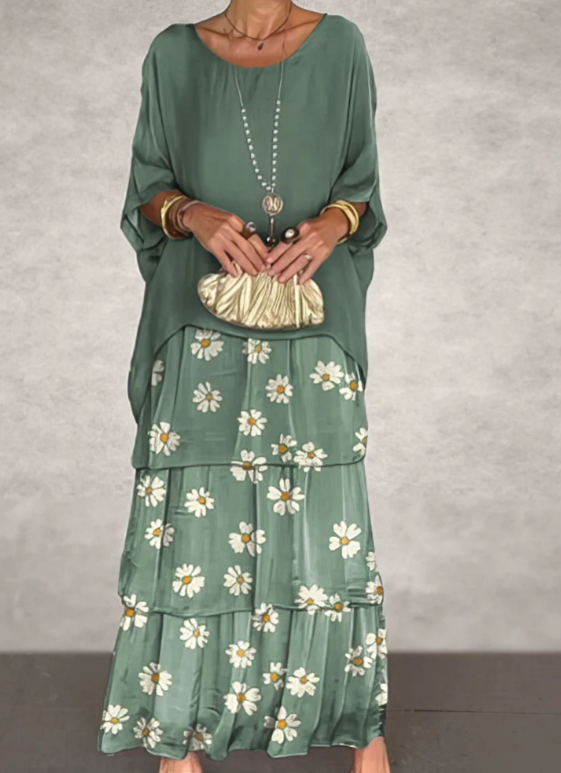 Caroline™ | Flowy Round-Neck Maxi Dress