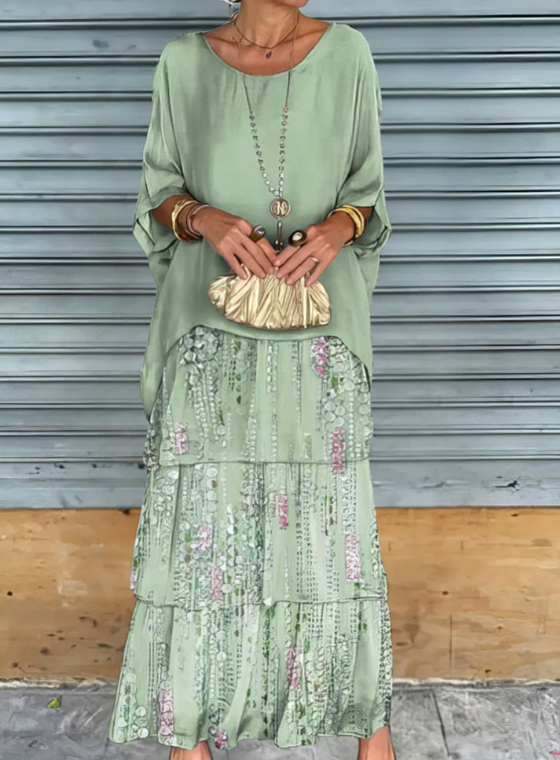 Caroline™ | Flowy Round-Neck Maxi Dress