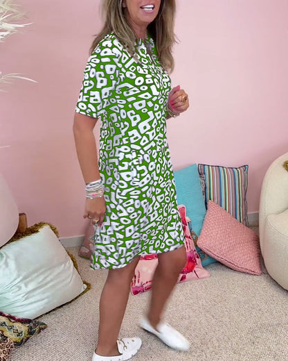 Vera™ | Printed Dress with V-Neck and Pockets