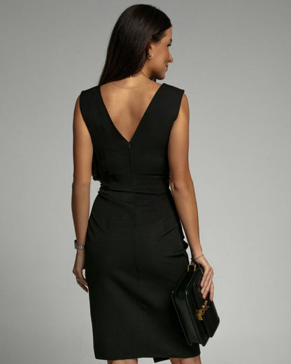 Freya™ | Fitted Dress with V-Neckline & Side Slit