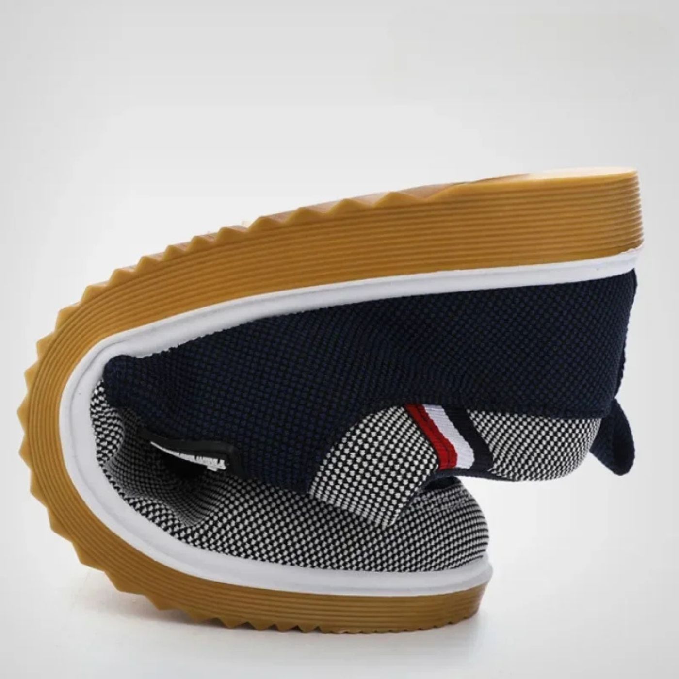 Alan – Premium Orthopedic Canvas Trainers